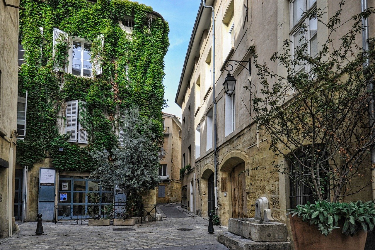 The Role of Local Histories in Cultural Heritage Preservation